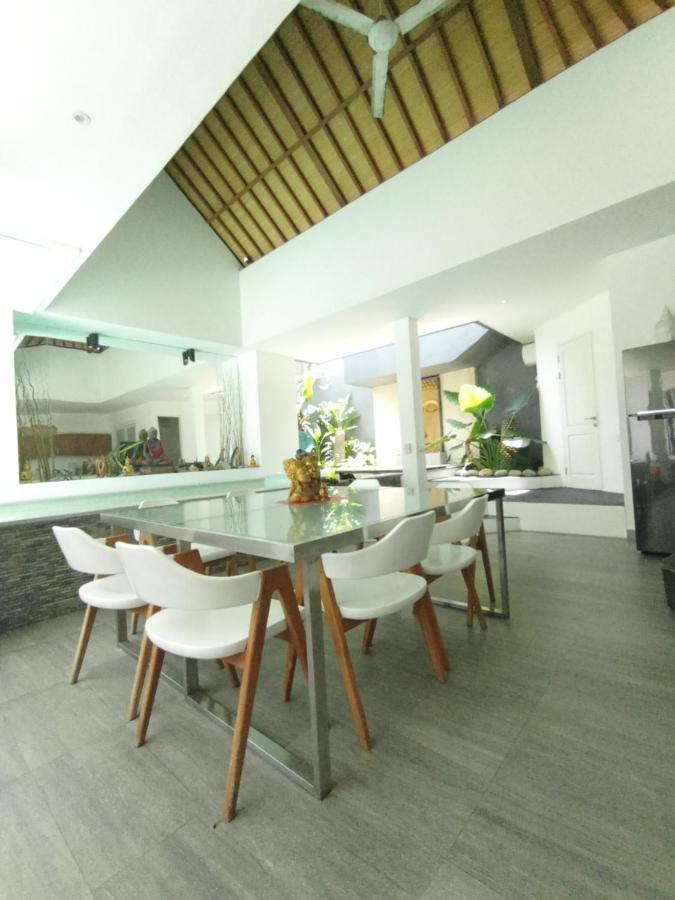 4 Bedroom Family -danumaya Apartemen